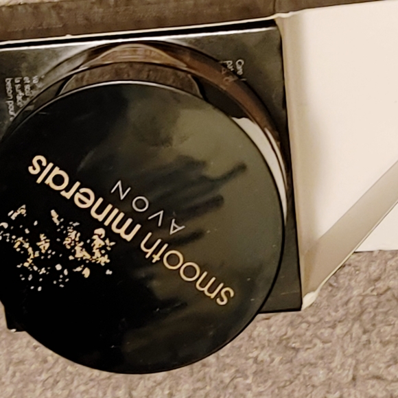 Powder foundation - Picture 3 of 4